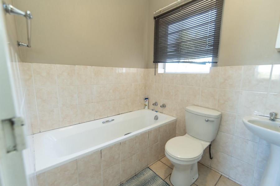 3 Bedroom Property for Sale in Parsonsvlei Eastern Cape
